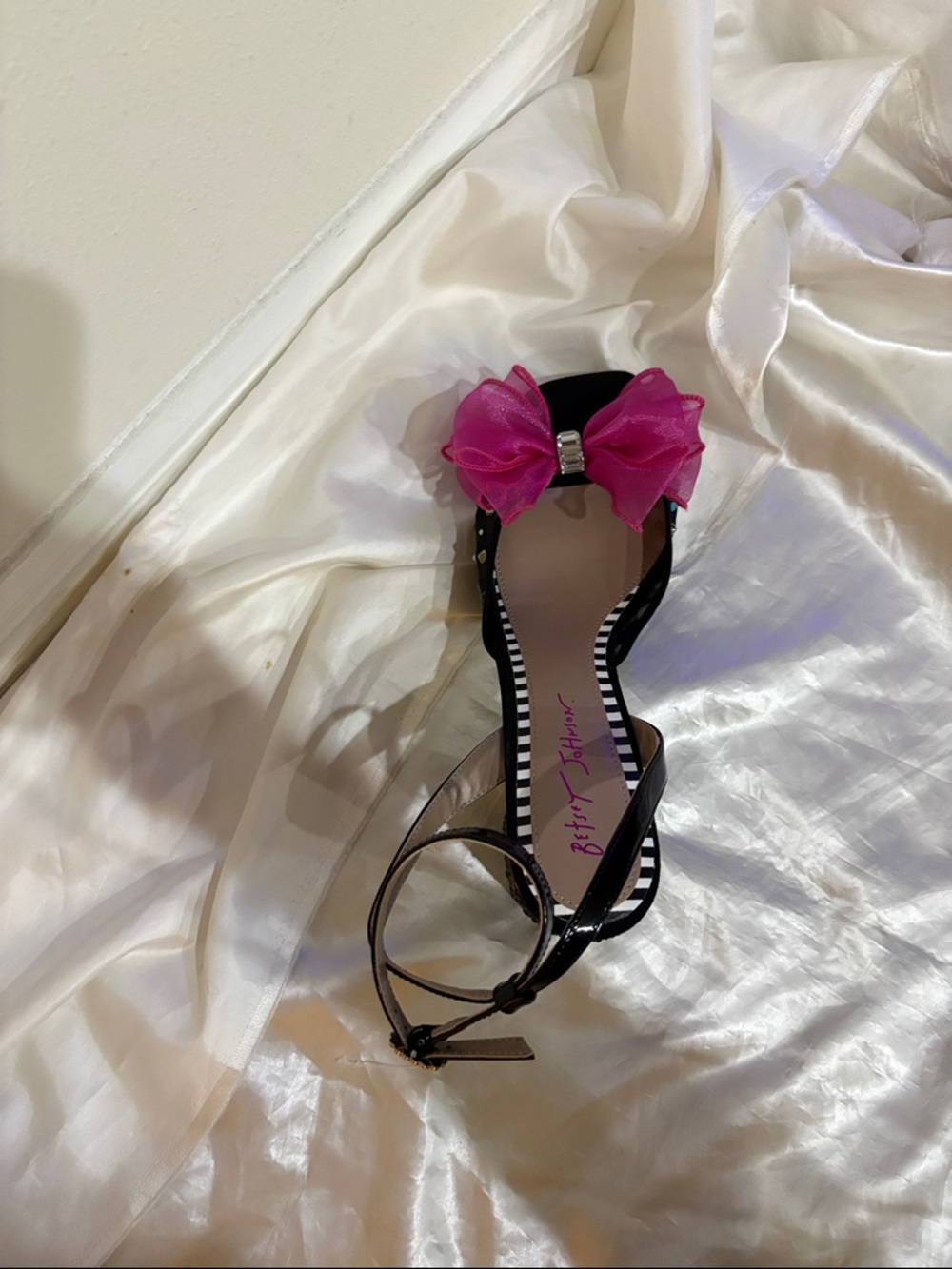 Betsey Johnson Palloma Heel - Organza Bow - Picture 4 of 7